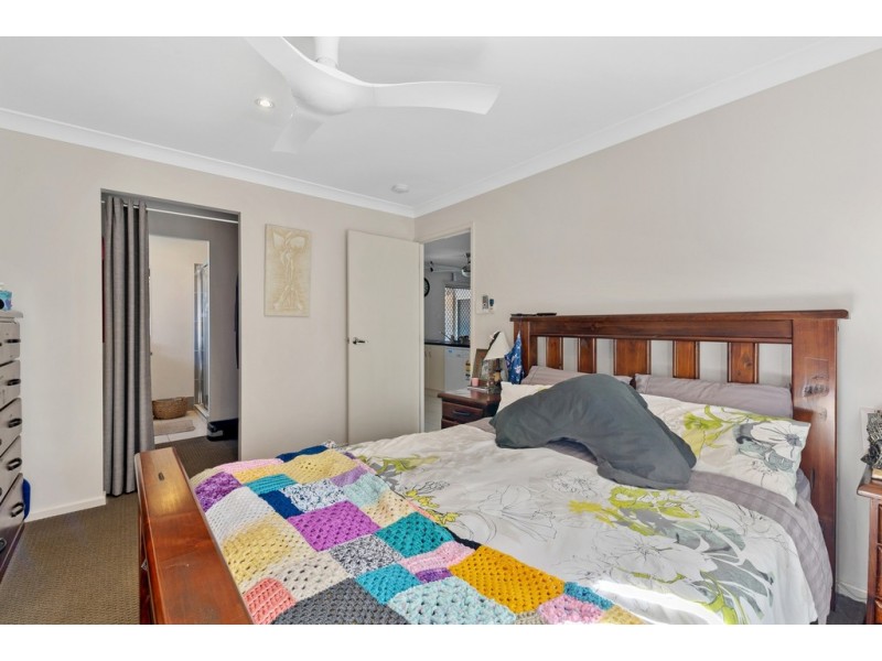 23 Dickson Crescent, North Lakes QLD 4509