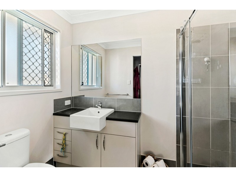 23 Dickson Crescent, North Lakes QLD 4509