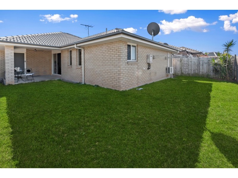 23 Dickson Crescent, North Lakes QLD 4509