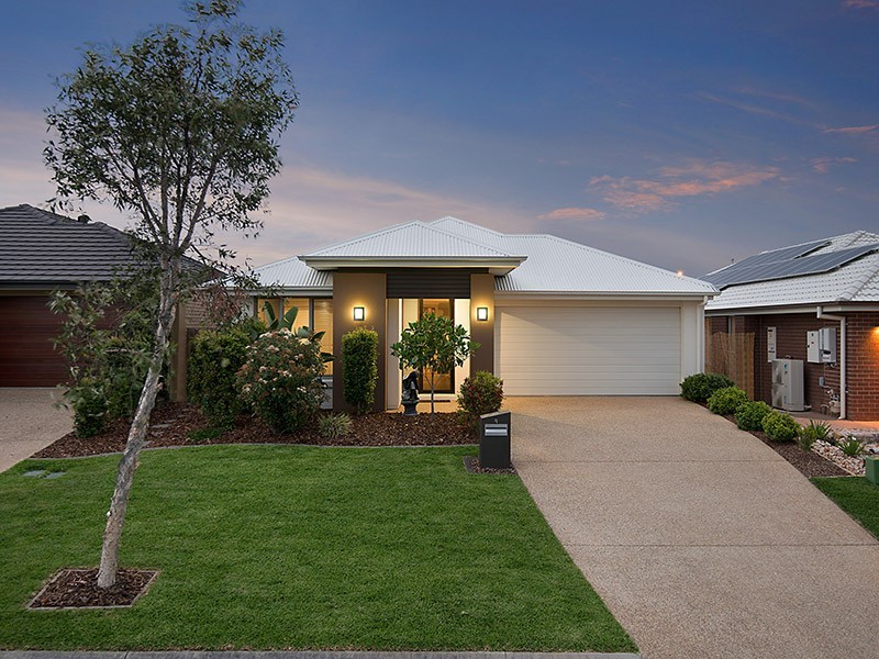 9 Livingstone Ct, North Lakes QLD 4509