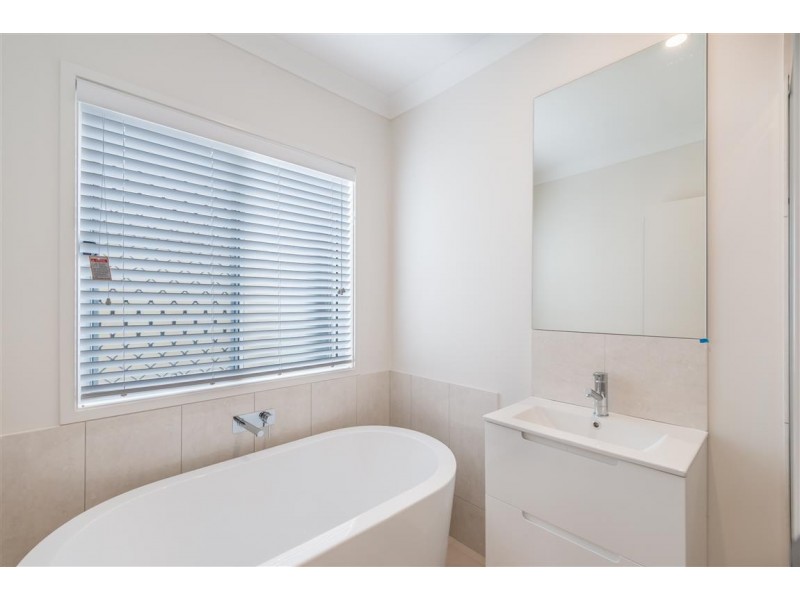 49 Staten Street, North Lakes QLD 4509