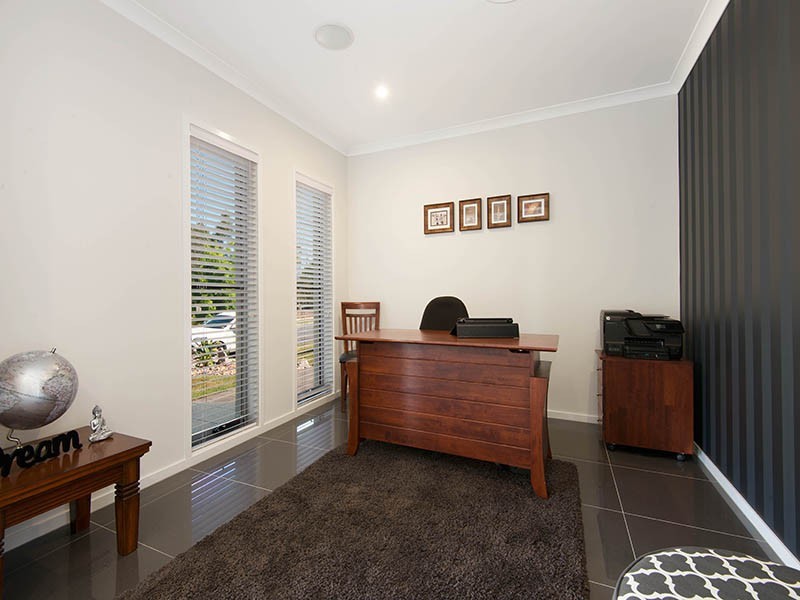 40 Nicklaus Parade, North Lakes QLD 4509