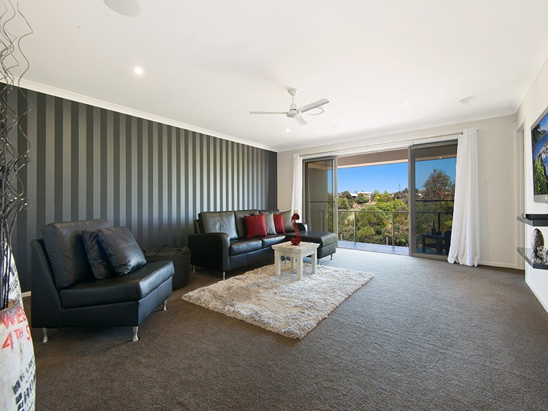 40 Nicklaus Parade, North Lakes QLD 4509