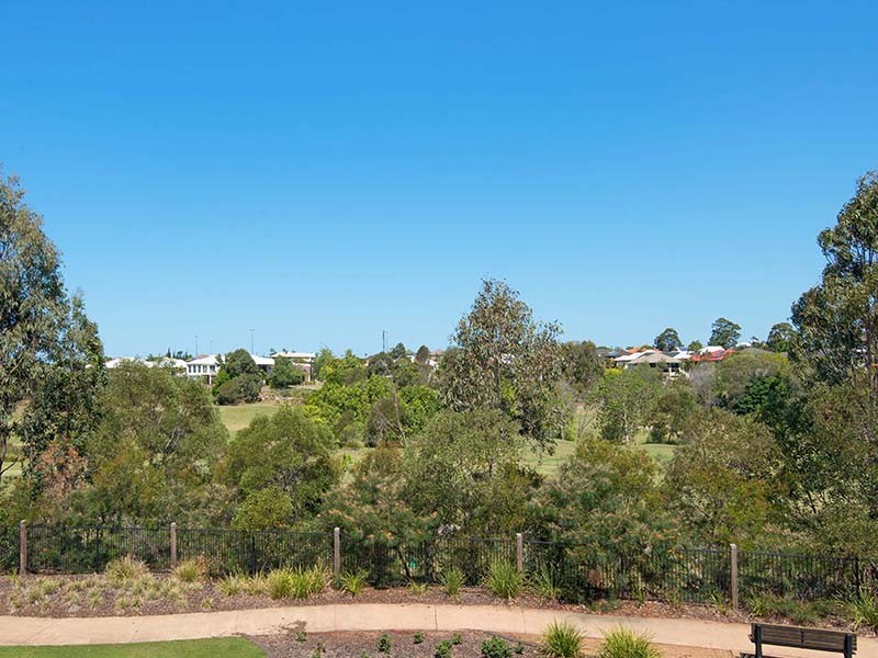 40 Nicklaus Parade, North Lakes QLD 4509