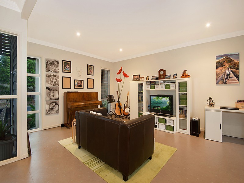 2 Pampling Court, North Lakes QLD 4509