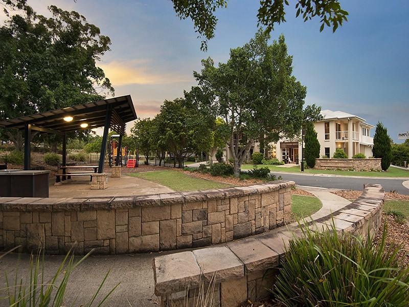 2 Pampling Court, North Lakes QLD 4509