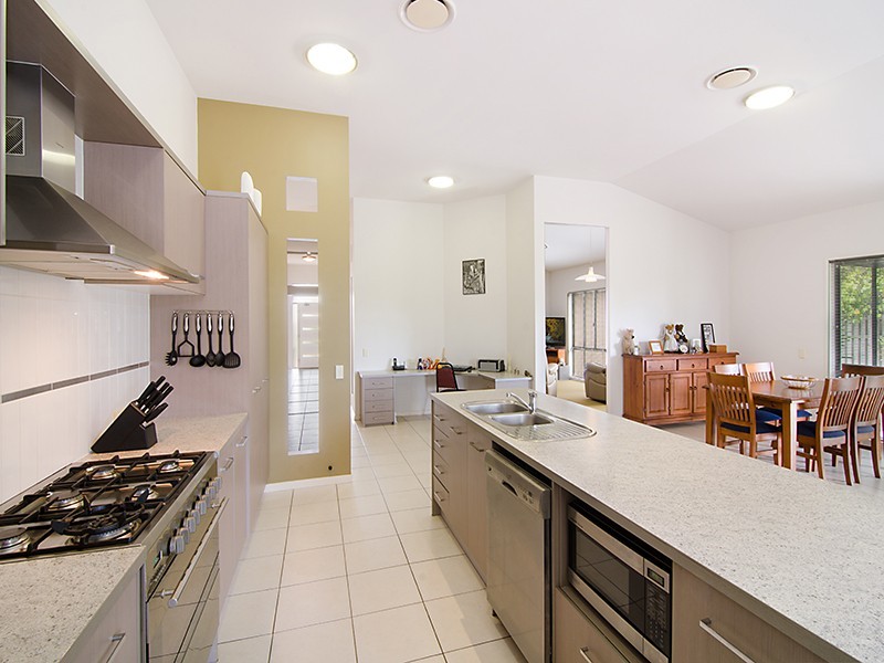 8 Grebe Circuit, North Lakes QLD 4509