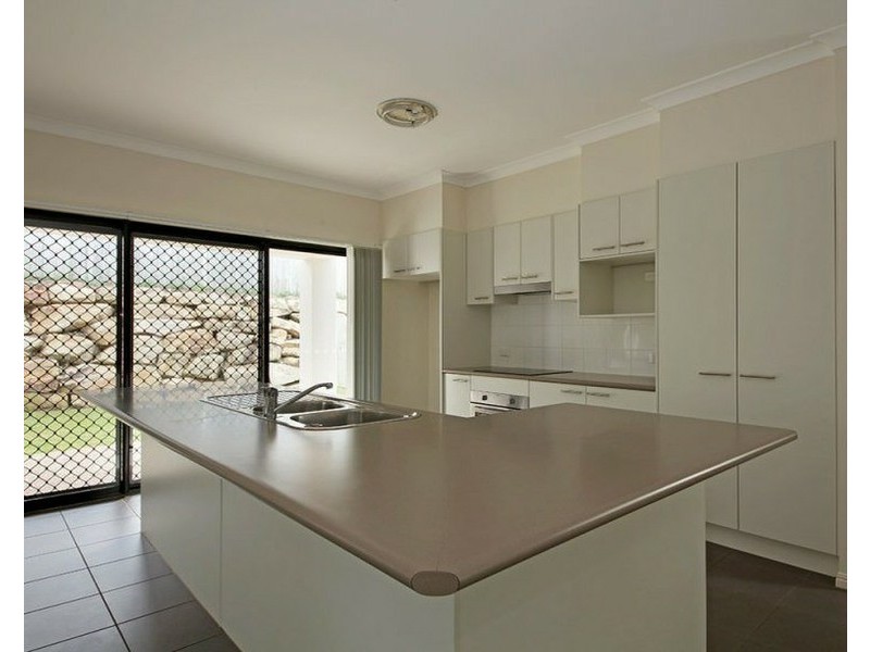 3 Echidna Parade, North Lakes QLD 4509