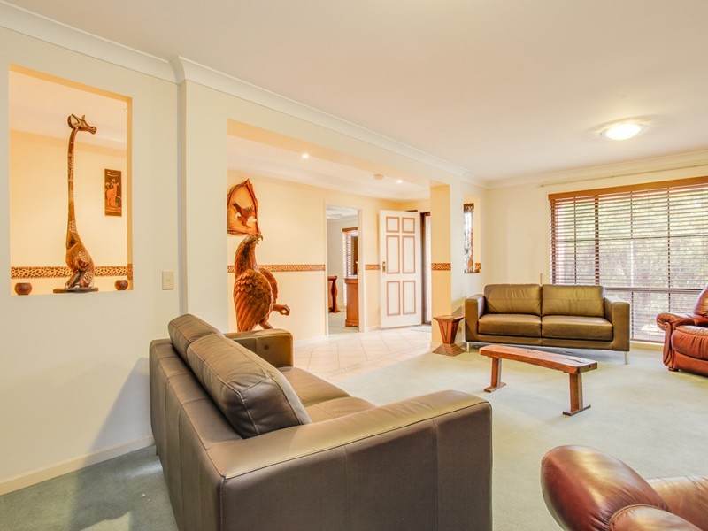 10 Sefton Ct, North Lakes QLD 4509