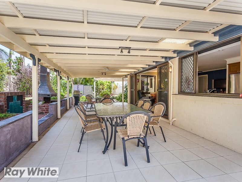 12 Barrine Court, Petrie QLD 4502