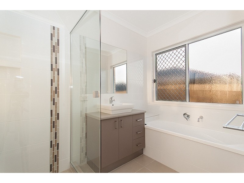 216 MacDonald Drive, Narangba QLD 4504