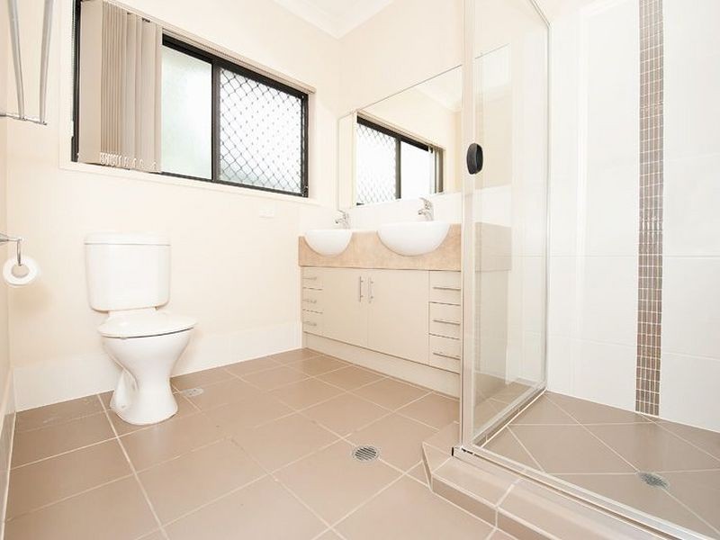 10 Echidna Parade, North Lakes QLD 4509
