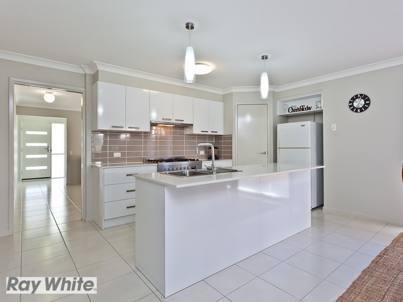 23 Troon Street, North Lakes QLD 4509