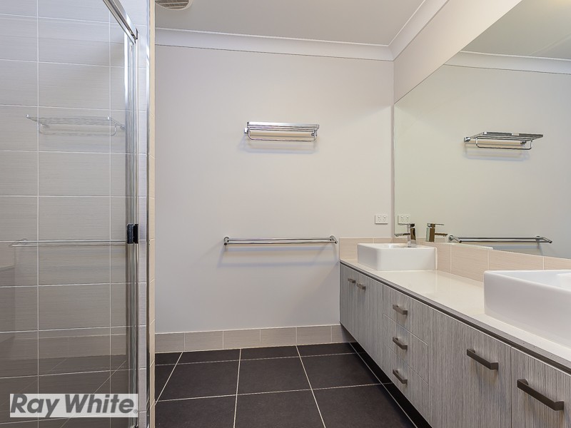 49 Expedition Drive, North Lakes QLD 4509