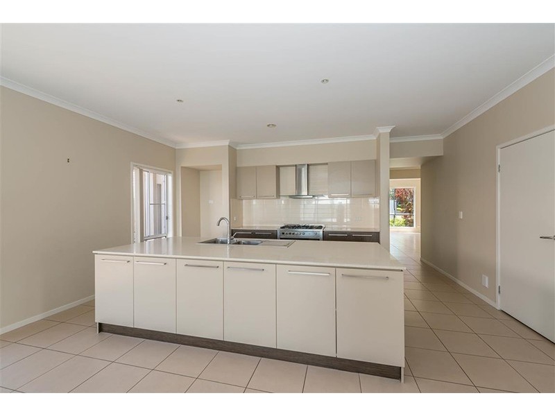 7 Satinay Parade, North Lakes QLD 4509