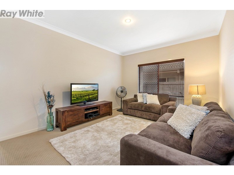 5 Silkpod Court, North Lakes QLD 4509