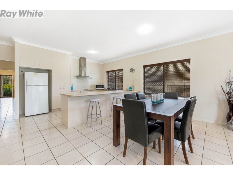 5 Silkpod Court, North Lakes QLD 4509