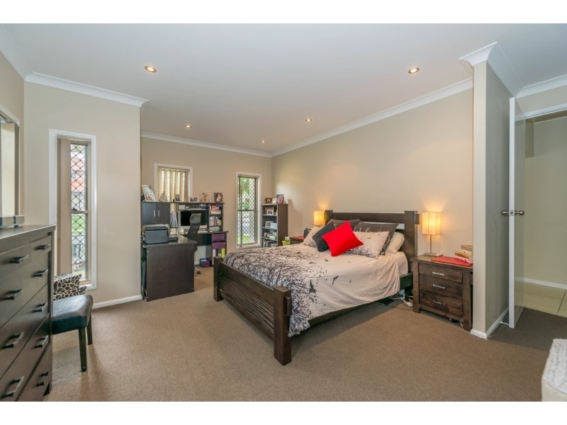 18 Carmody Parade, North Lakes QLD 4509