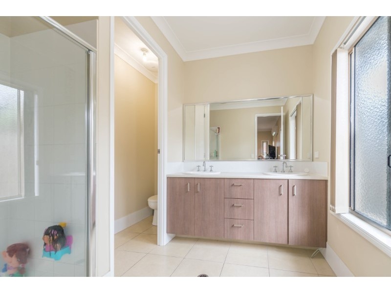 18 Carmody Parade, North Lakes QLD 4509