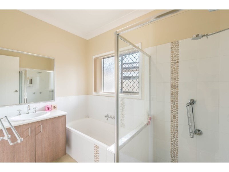 18 Carmody Parade, North Lakes QLD 4509