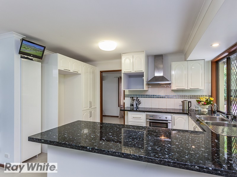 34 Eucumbene Drive, Petrie QLD 4502
