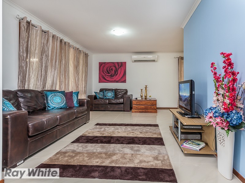 34 Eucumbene Drive, Petrie QLD 4502