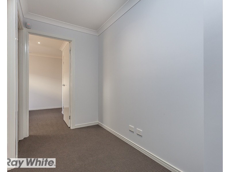 7 Finch Close, Dakabin QLD 4503