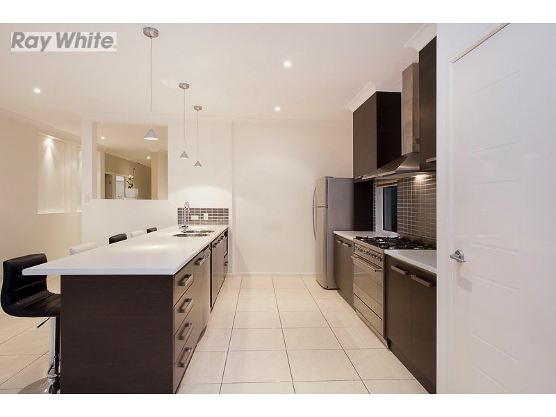 10 Wombat Parade, North Lakes QLD 4509