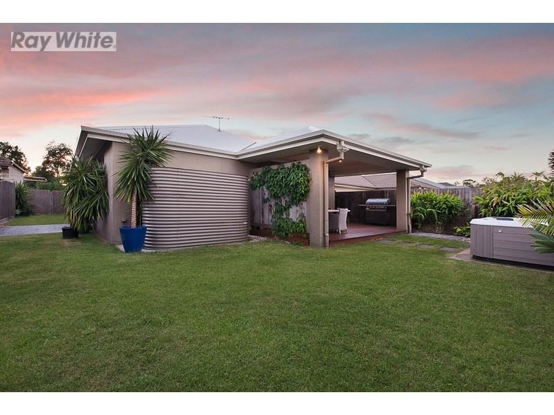 10 Wombat Parade, North Lakes QLD 4509