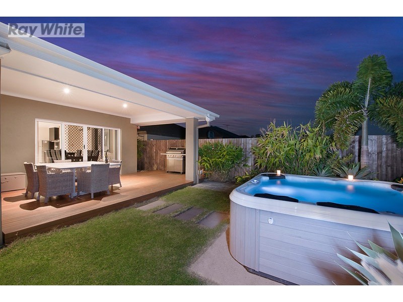 10 Wombat Parade, North Lakes QLD 4509