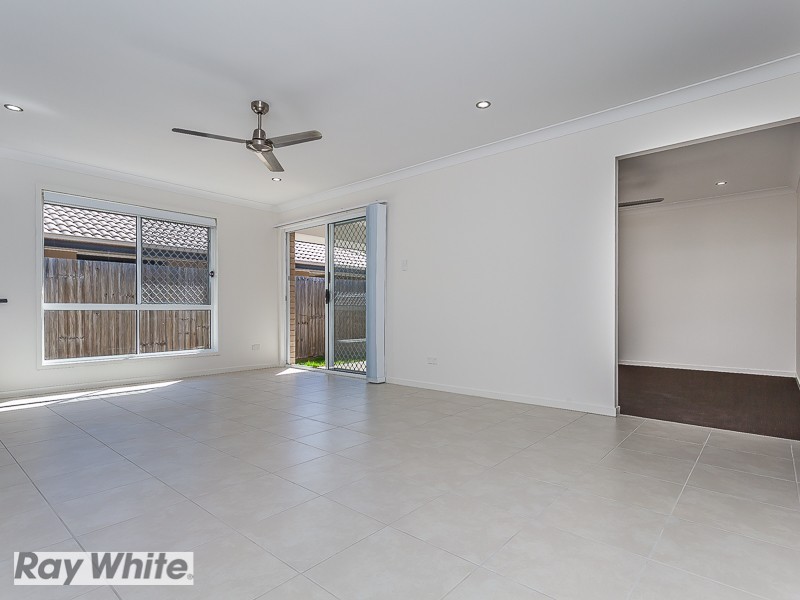 14 Dickson Cres, North Lakes QLD 4509