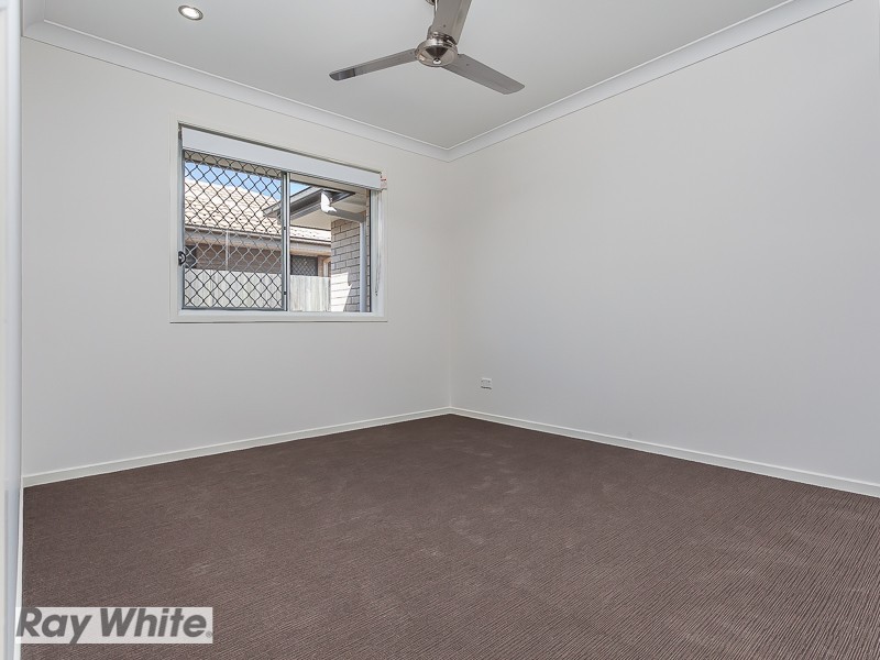 14 Dickson Cres, North Lakes QLD 4509