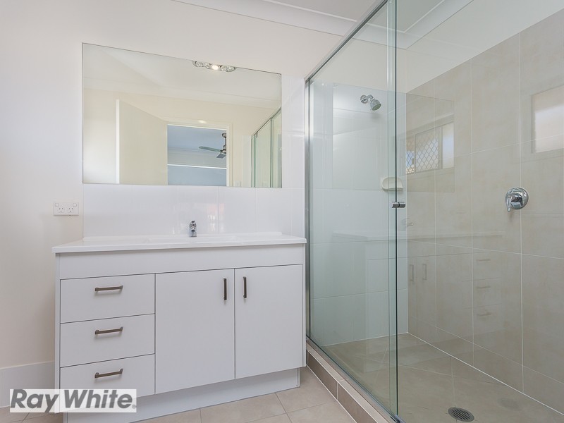 14 Dickson Cres, North Lakes QLD 4509