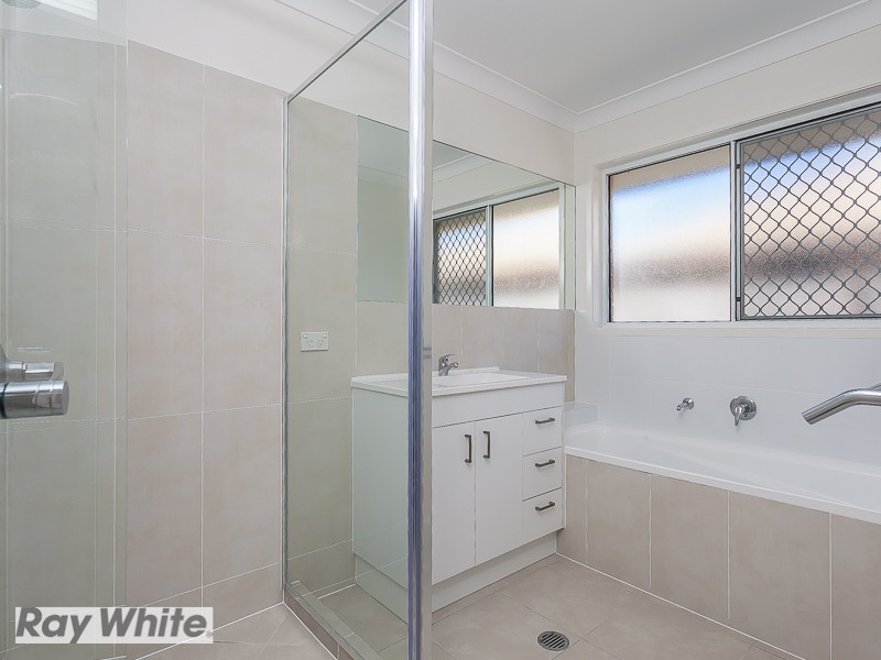 14 Dickson Cres, North Lakes QLD 4509