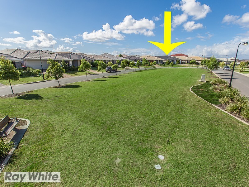 14 Dickson Cres, North Lakes QLD 4509
