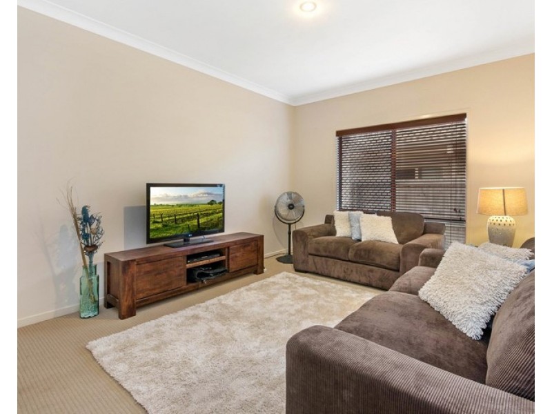 5 Silkpod Court, North Lakes QLD 4509
