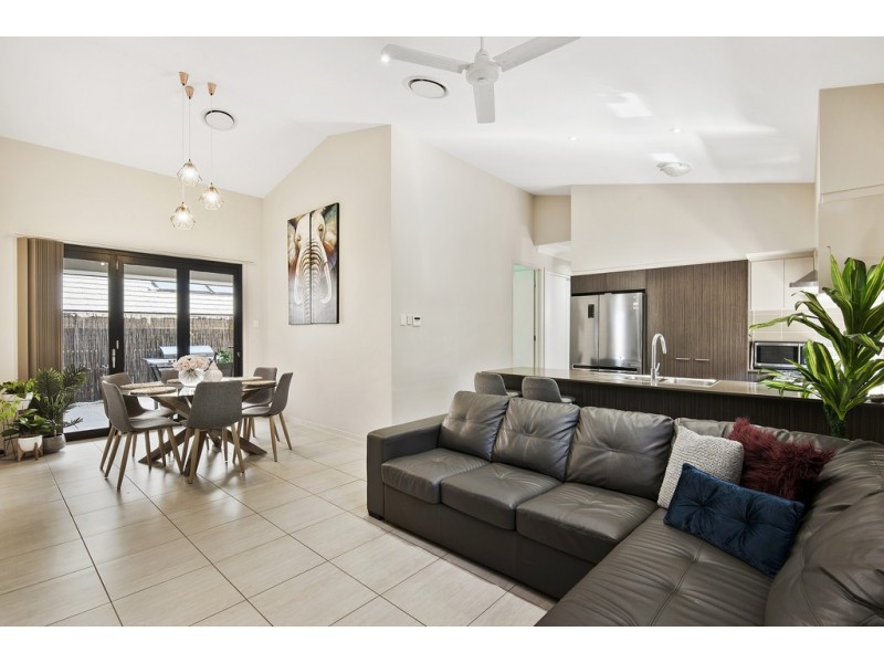 73 Mapleton Drive, North Lakes QLD 4509