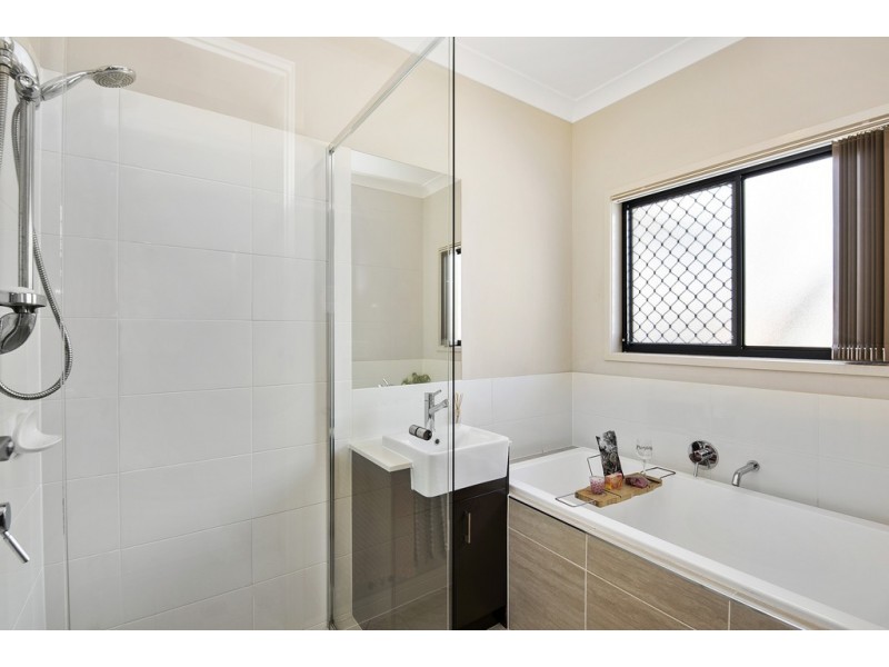 73 Mapleton Drive, North Lakes QLD 4509