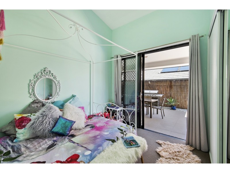 73 Mapleton Drive, North Lakes QLD 4509