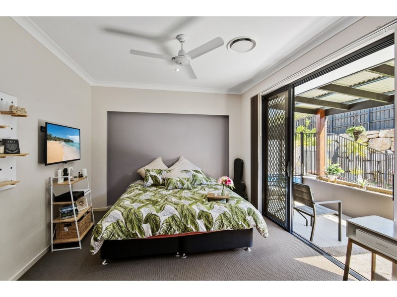 73 Mapleton Drive, North Lakes QLD 4509