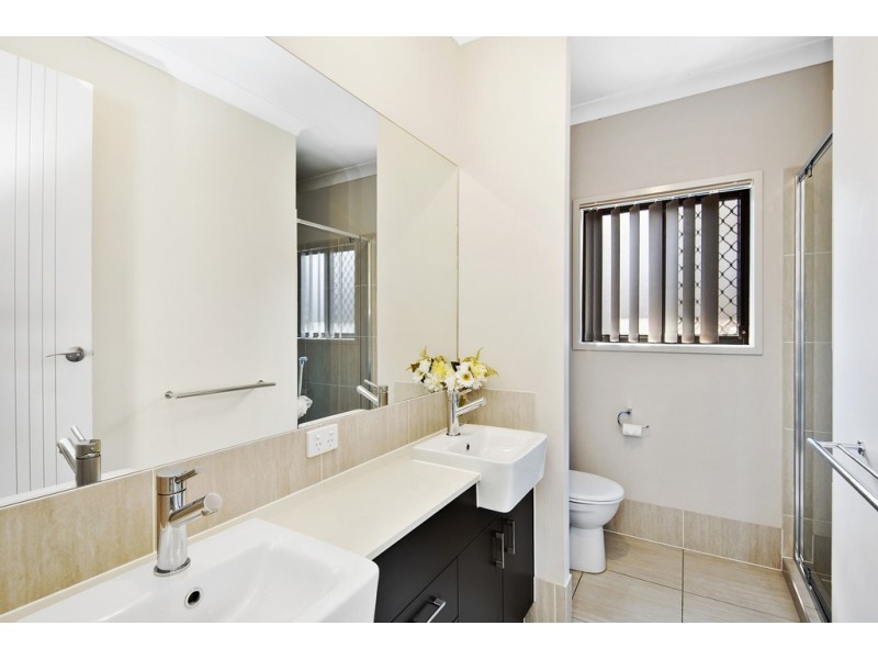 73 Mapleton Drive, North Lakes QLD 4509