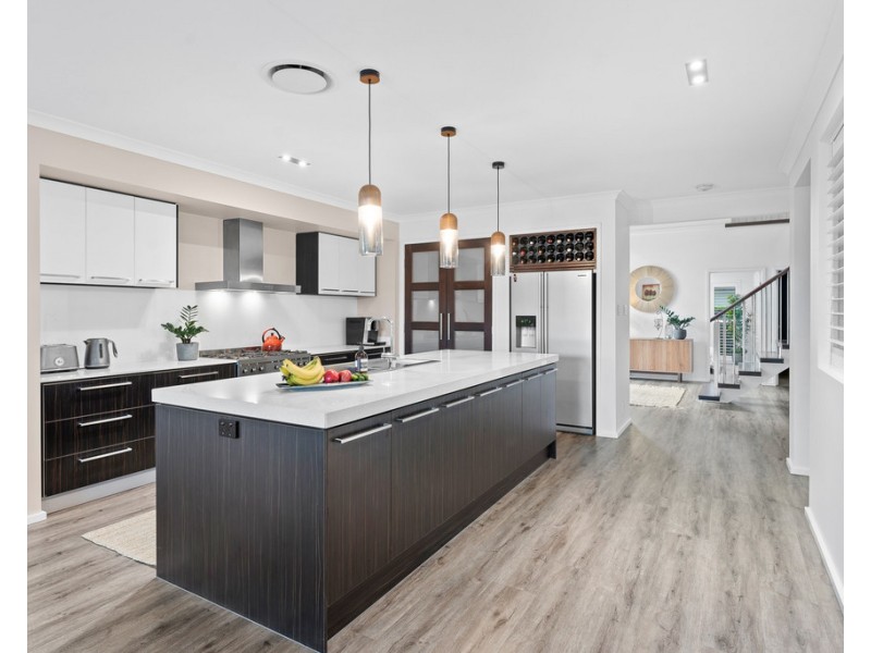 9 Armour Close, North Lakes QLD 4509