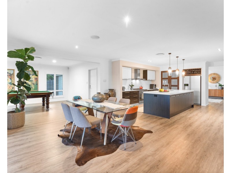 9 Armour Close, North Lakes QLD 4509