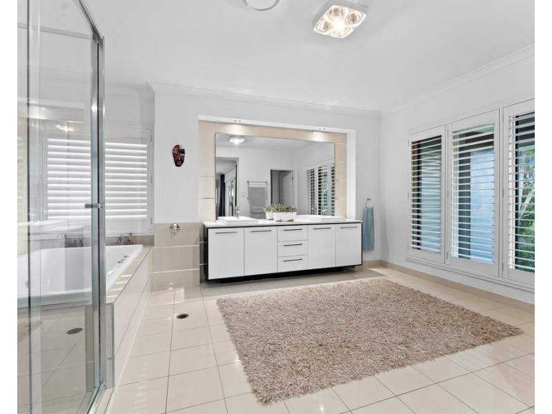 9 Armour Close, North Lakes QLD 4509