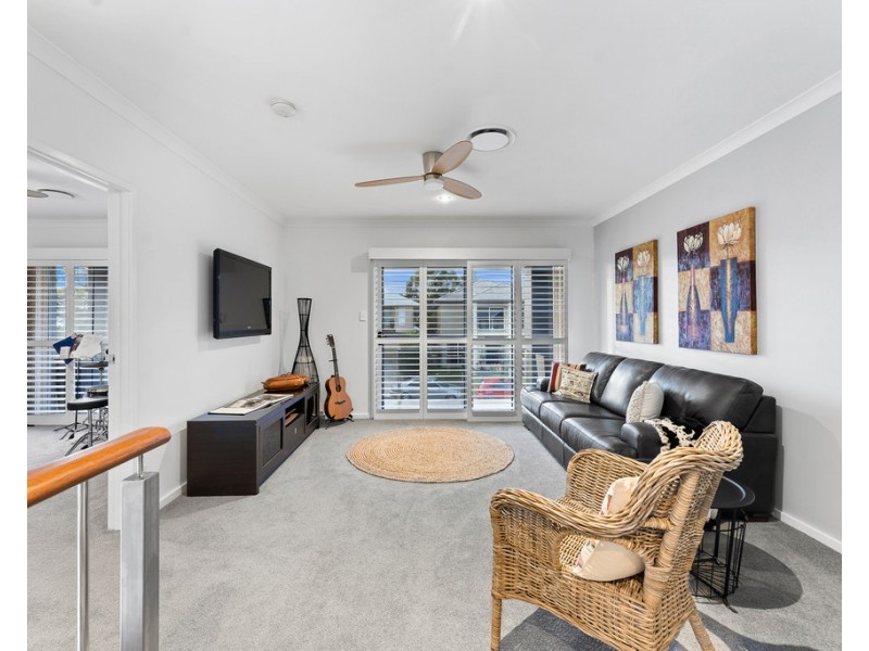 9 Armour Close, North Lakes QLD 4509