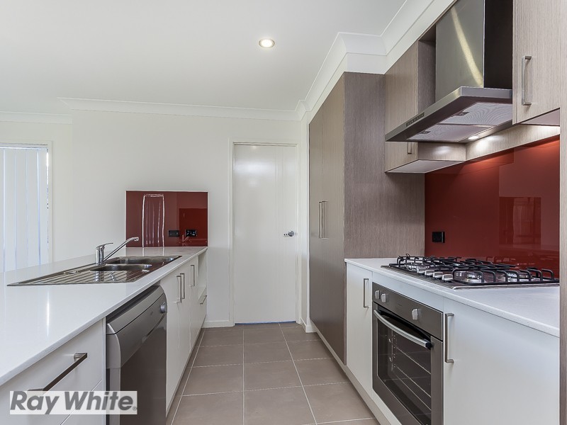 50 Mapleton Drive, North Lakes QLD 4509