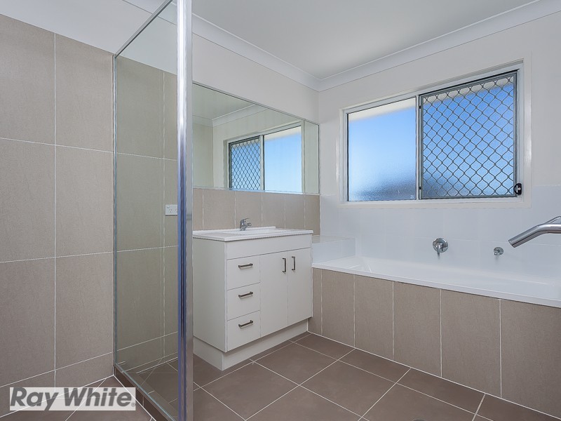 50 Mapleton Drive, North Lakes QLD 4509