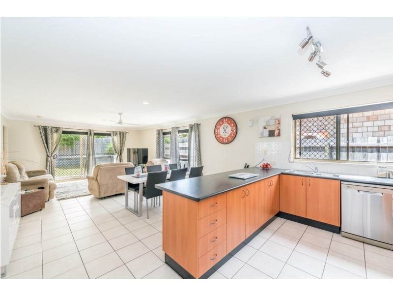 10 Wyperfield Court, North Lakes QLD 4509