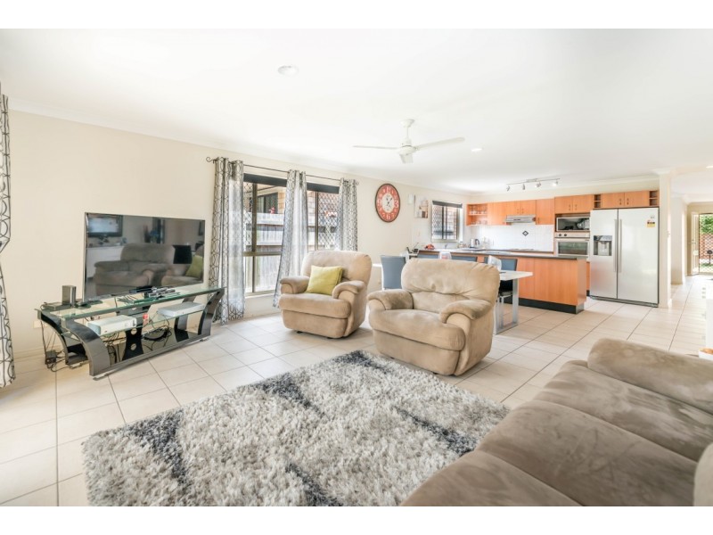 10 Wyperfield Court, North Lakes QLD 4509