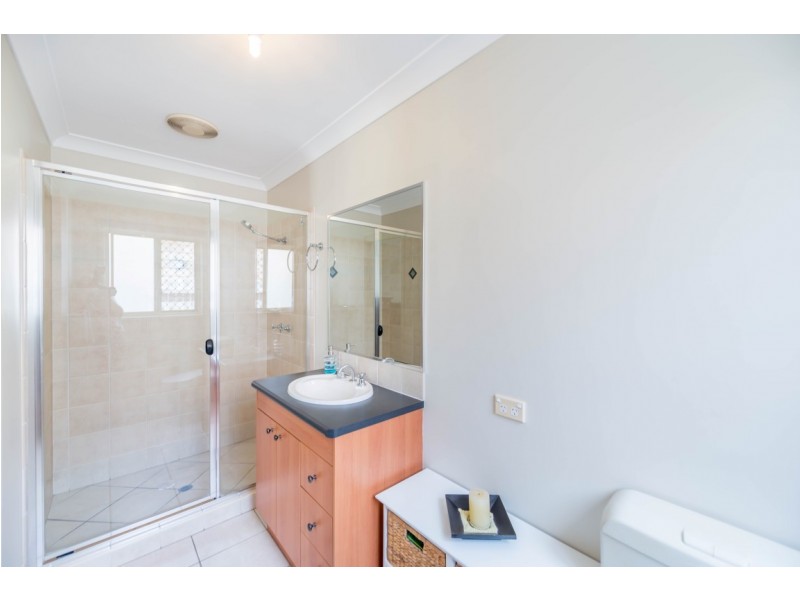 10 Wyperfield Court, North Lakes QLD 4509